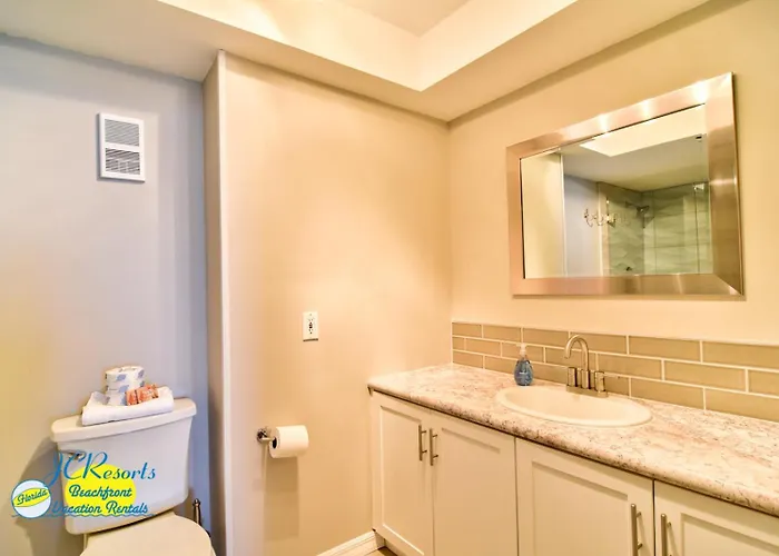 Hamilton House 202 Apartment